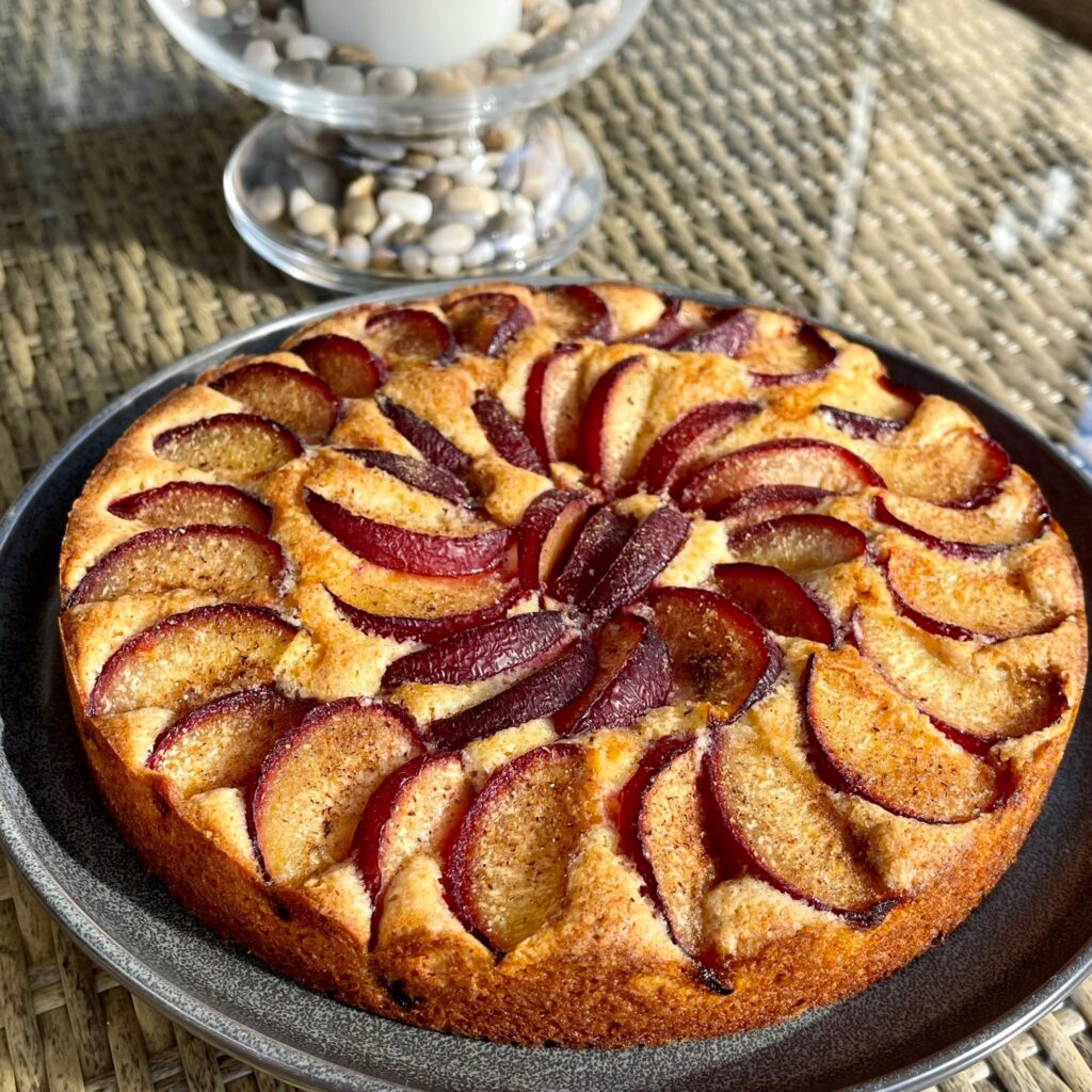 Easy Plum Cake